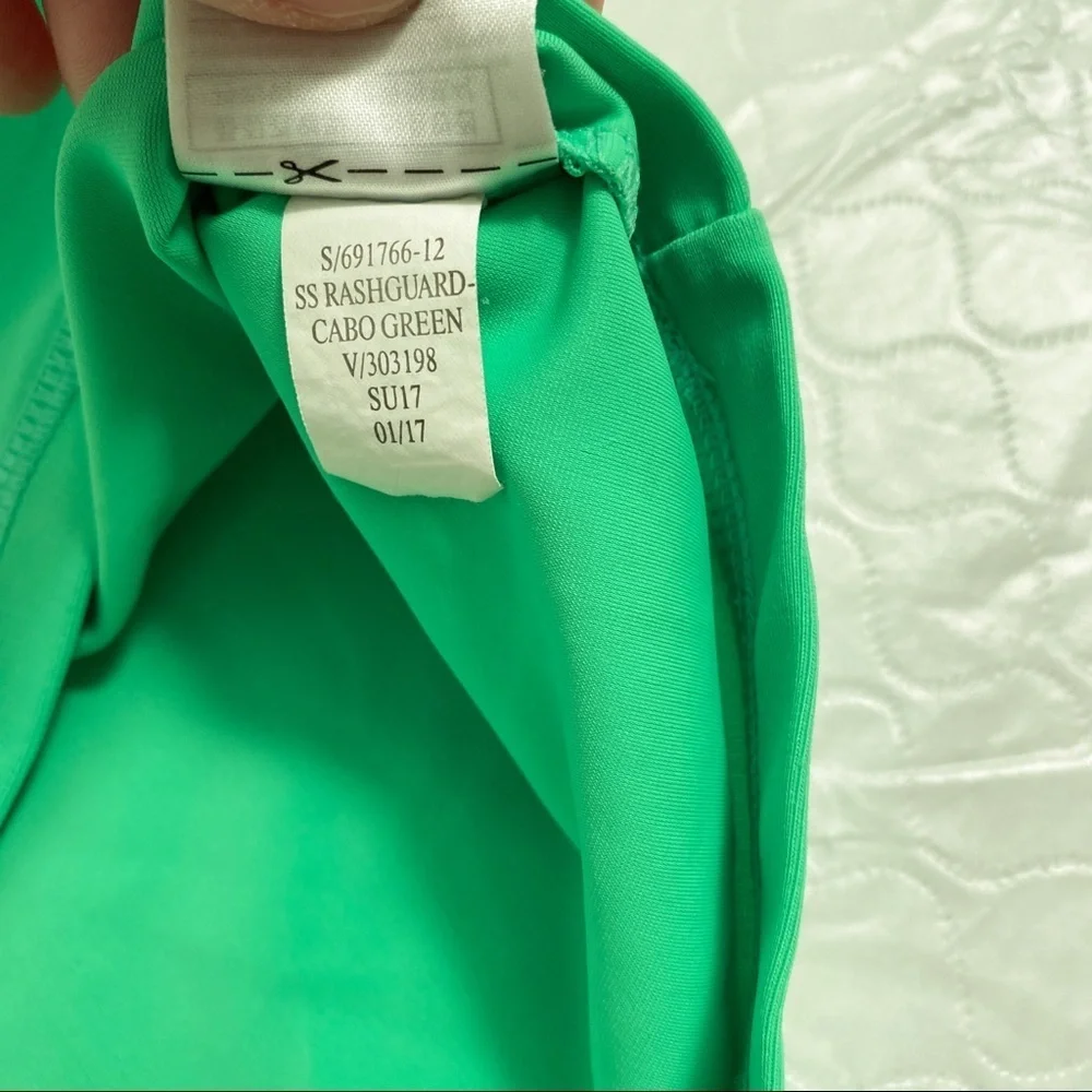 Gap green and navy short sleeve rash guard L = 10